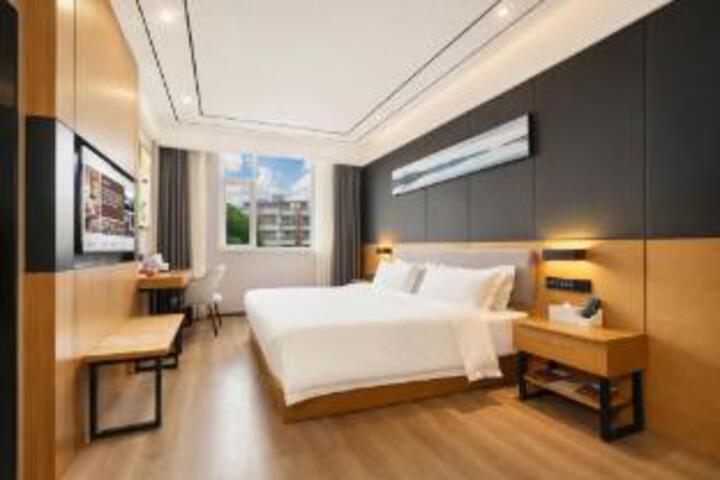 Room 18 of 20