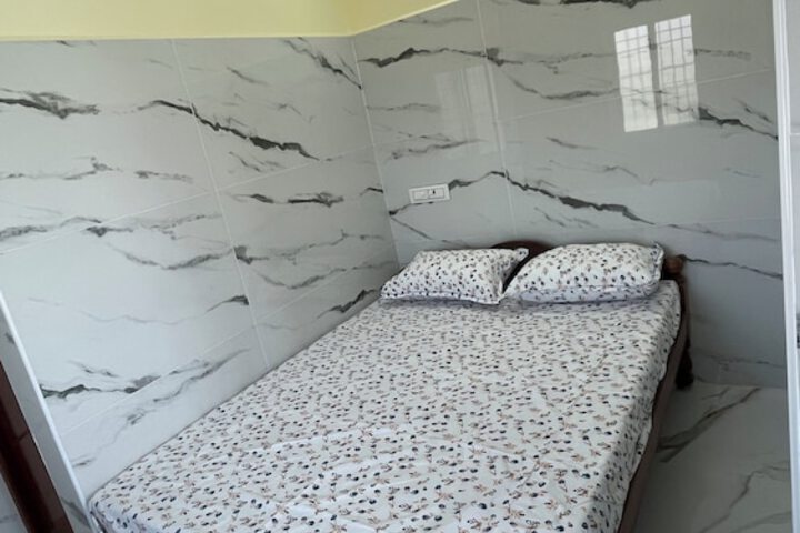 Room 3 of 27