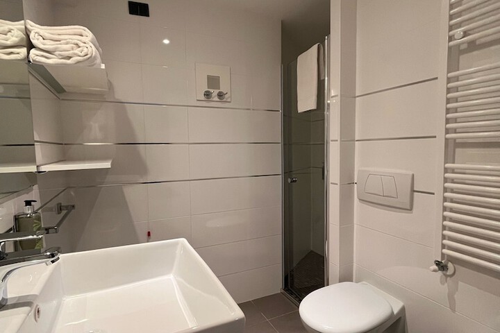 Room 53 of 87