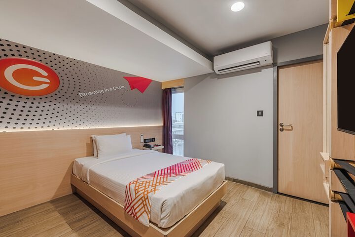 Room 15 of 48