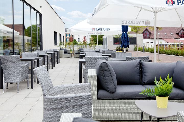Sundeck 45 of 49