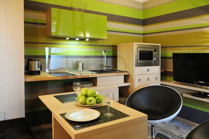 Room 15 of 27