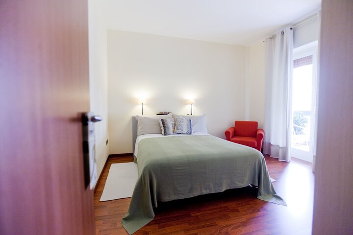 Room 10 of 52