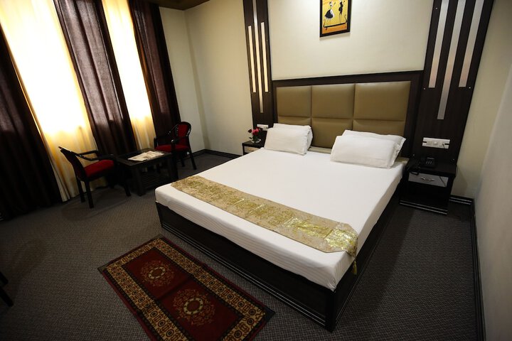 Room 8 of 42
