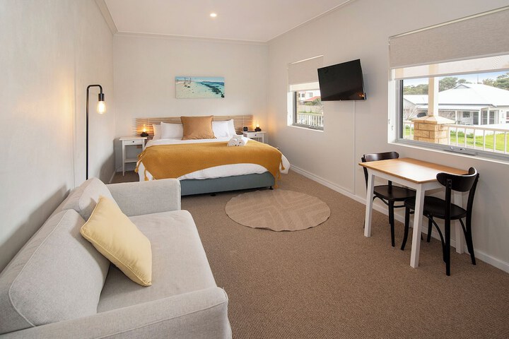 Room 10 of 71