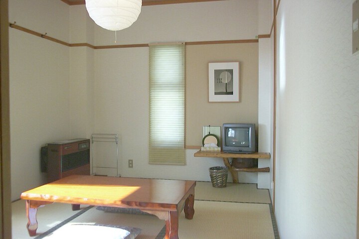 Room 18 of 64