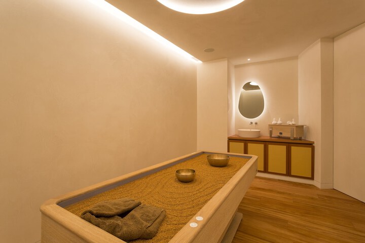 Spa 164 of 244