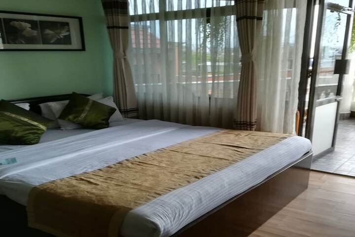 Room 3 of 11