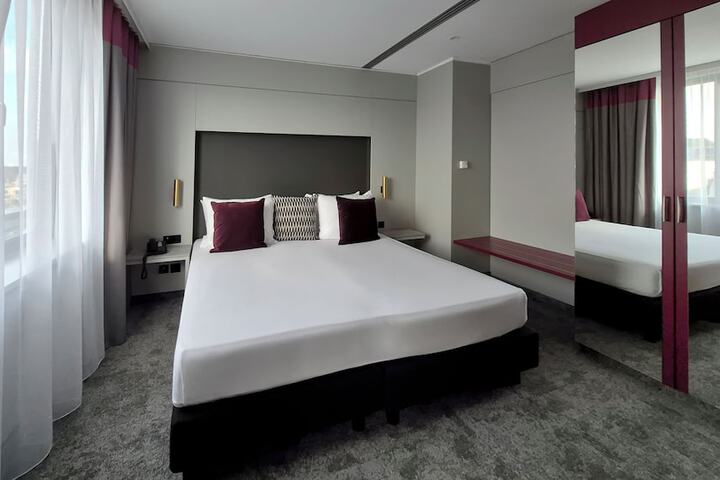 Room 17 of 134