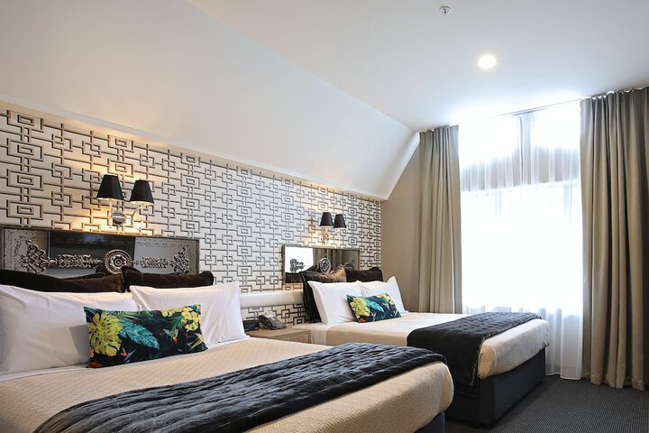 Room 4 of 81