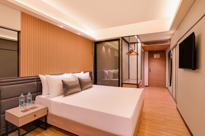 Room 17 of 72