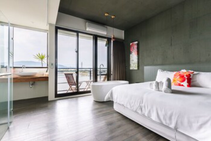Room 80 of 89