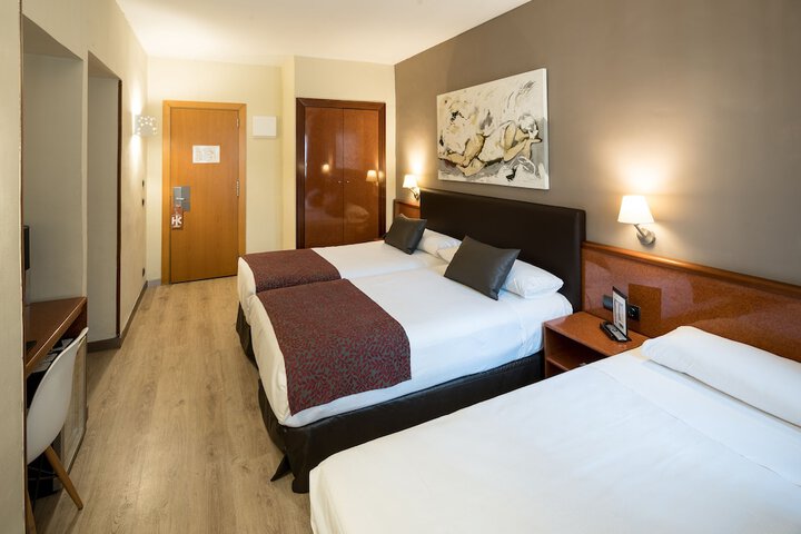 Room 18 of 37