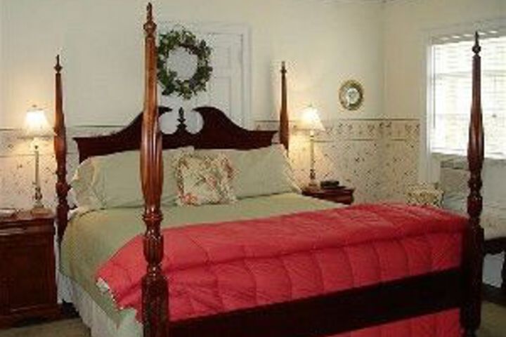 Room 9 of 20