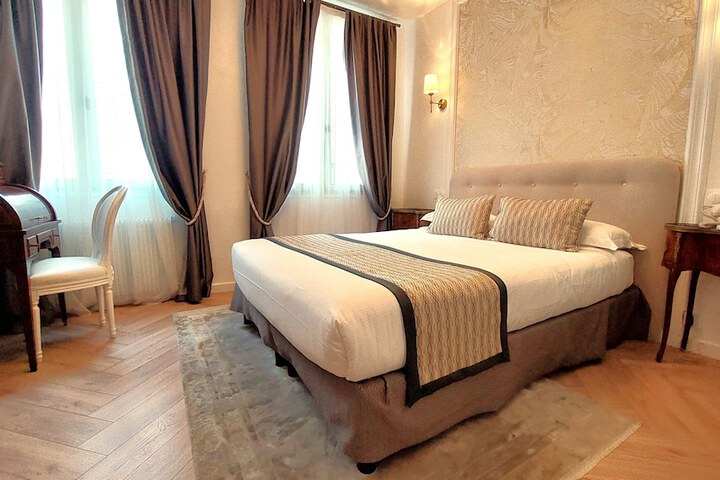 Room 14 of 27