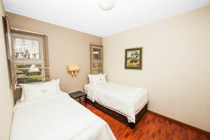 Room 4 of 26
