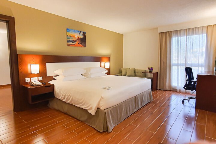 Room 14 of 64