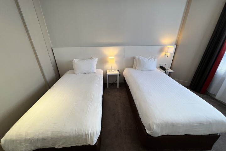 Room 13 of 92
