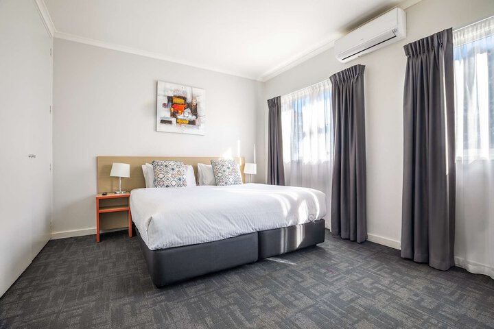 Room 17 of 43