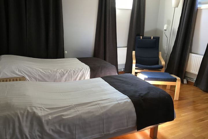 Room 2 of 35