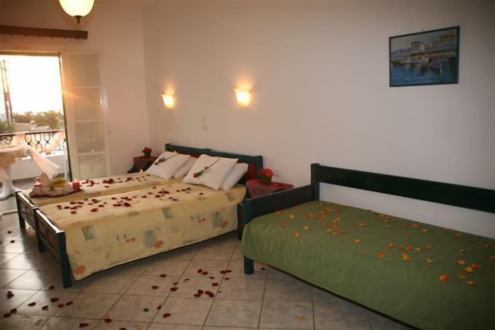 Room 4 of 37