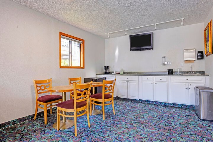 Hotel Interior 7 of 57