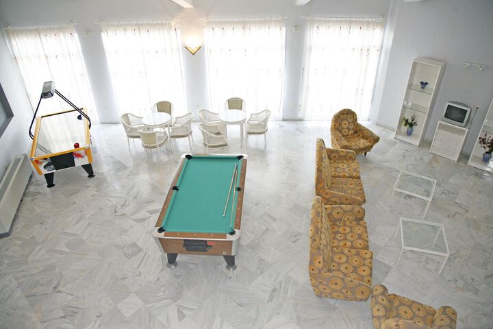 Room 15 of 27