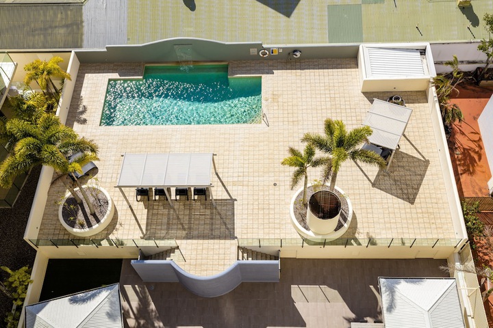 Pool 73 of 99