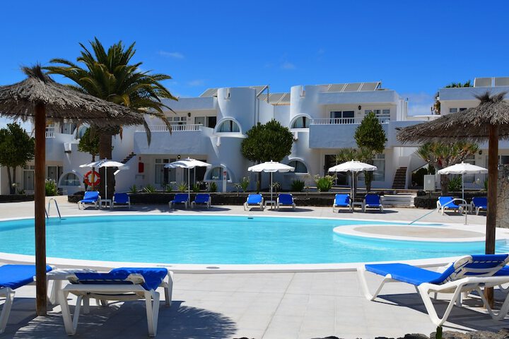 Hotel Pool