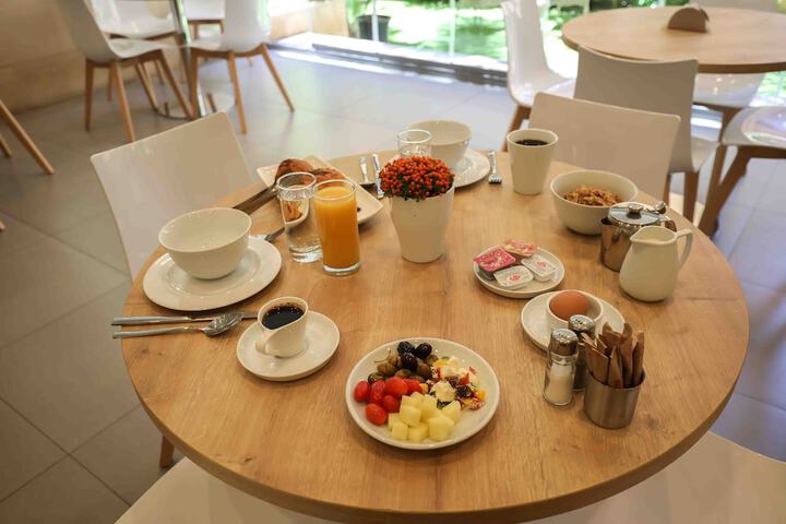 Breakfast/Coffee Service 53 of 58