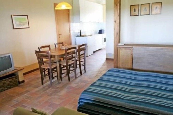 Room 5 of 24