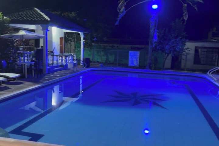 Pool 14 of 21