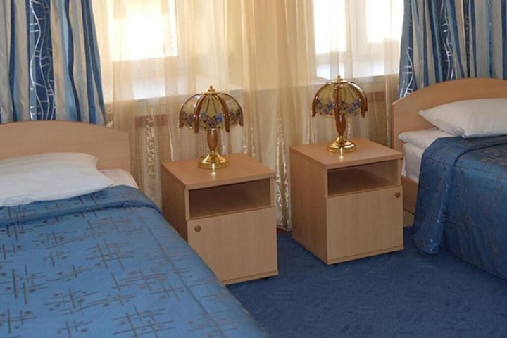 Room 9 of 19