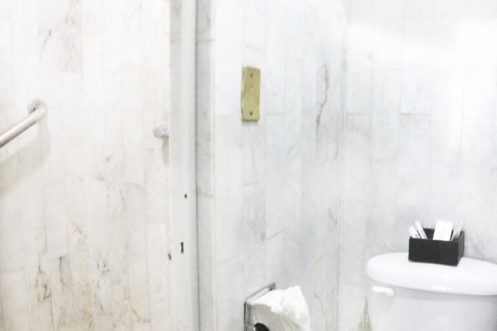 Room 40 of 54