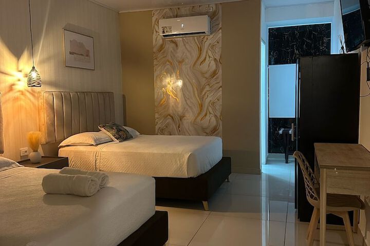 Room 27 of 51