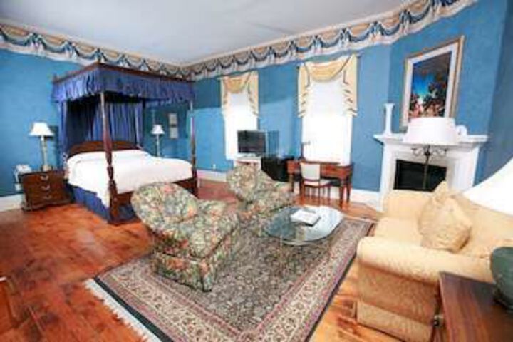 Room 10 of 15
