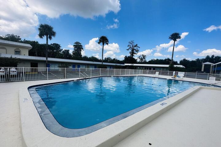Hotel with Pool