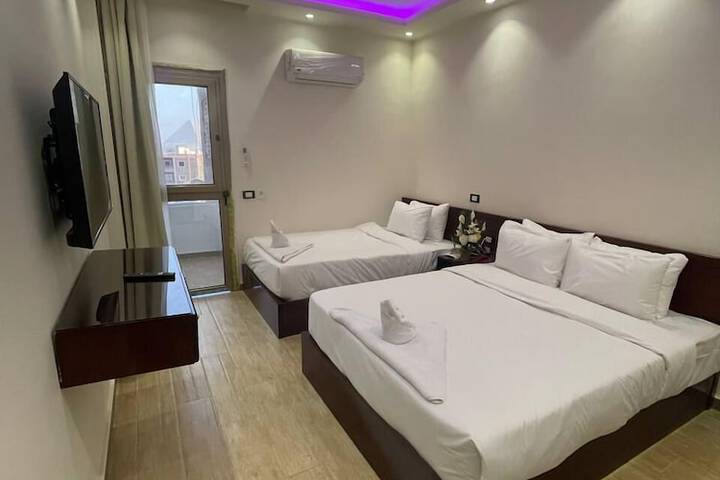 Room 5 of 109