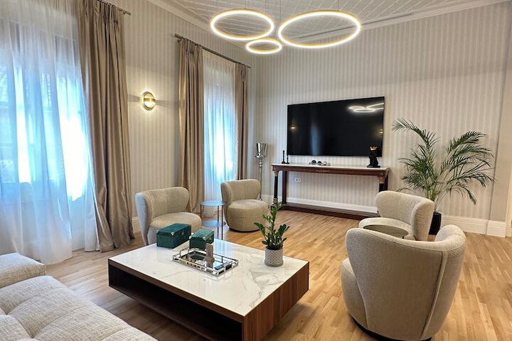 Room 55 of 95