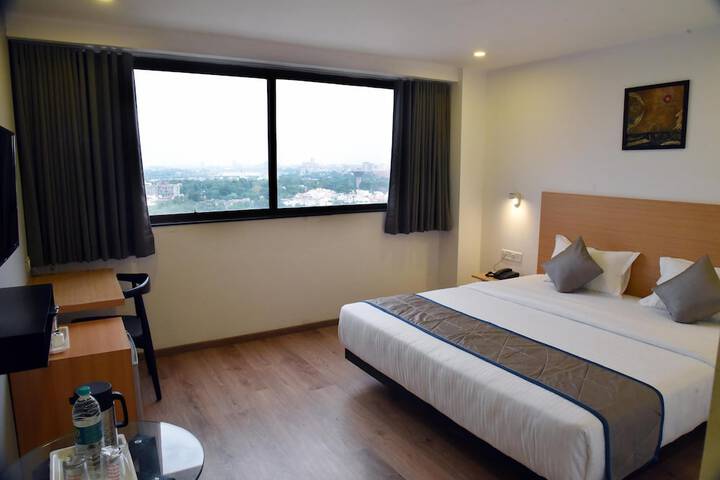 Room 13 of 61