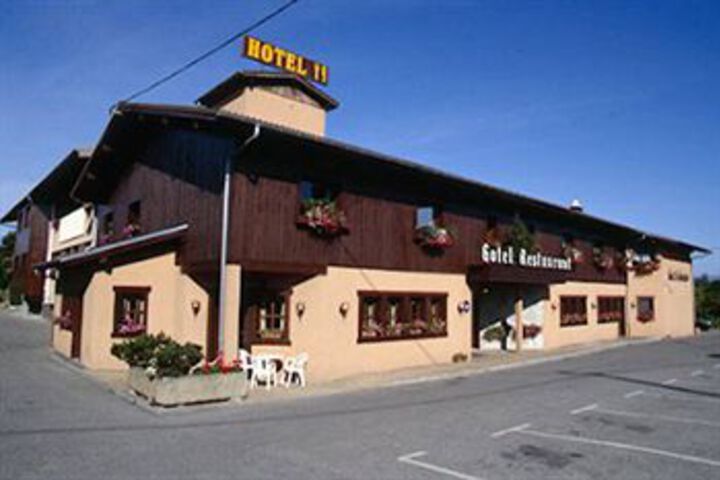 Hôtel Denarié - Restaurant Les 5 Chemins