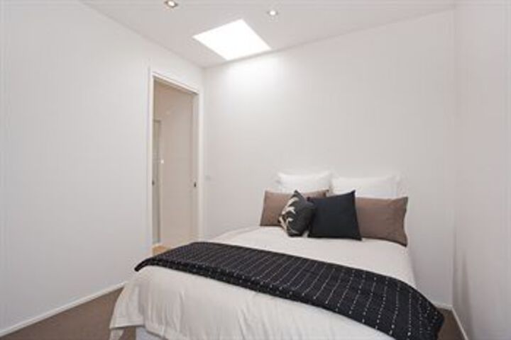 Room 12 of 30