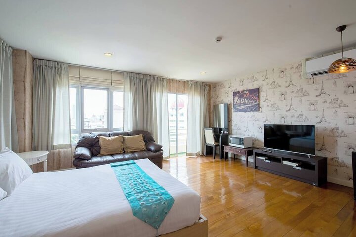 Room 8 of 70