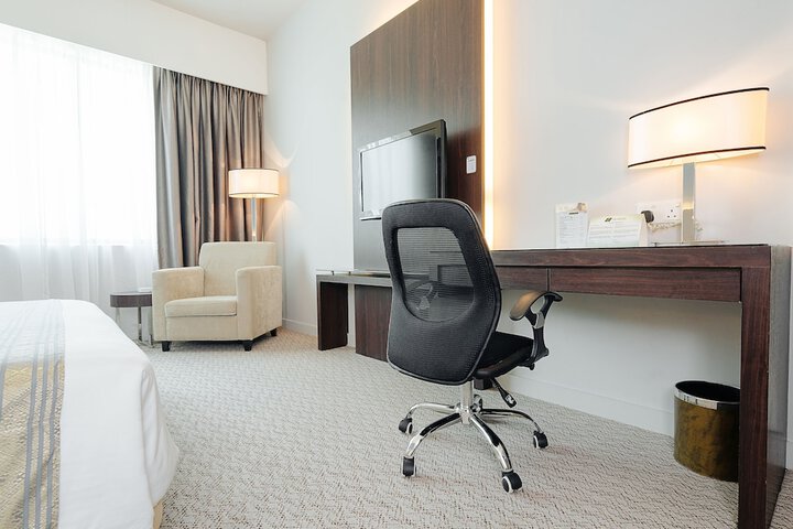 Room 50 of 148