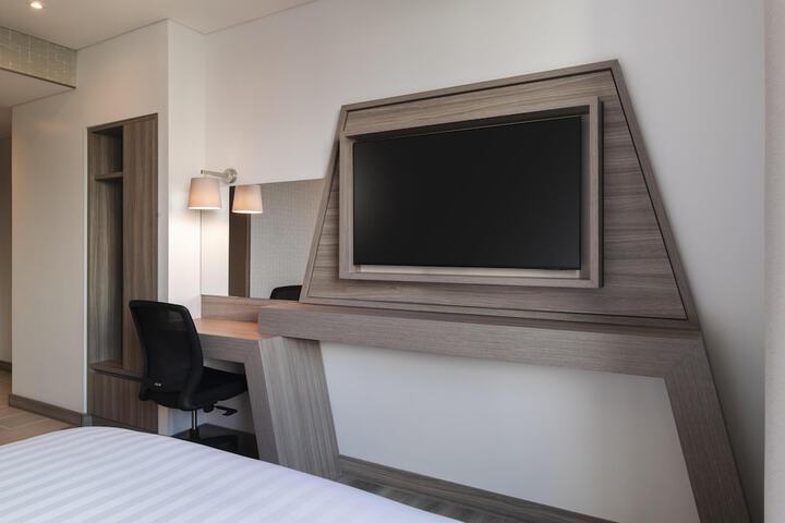 Room 19 of 61