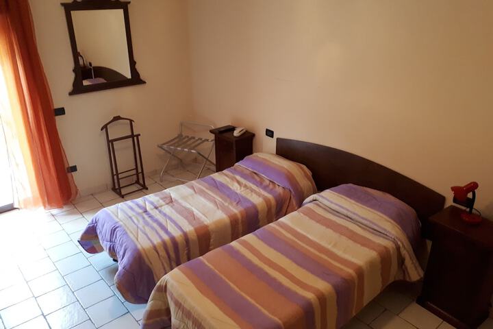 Room 2 of 17