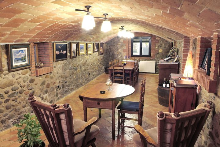 Room 11 of 28
