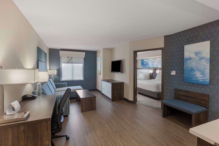 Room 19 of 33