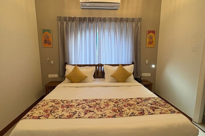 Room 2 of 13