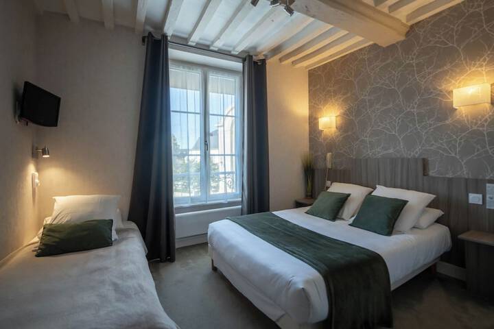 Room 8 of 25
